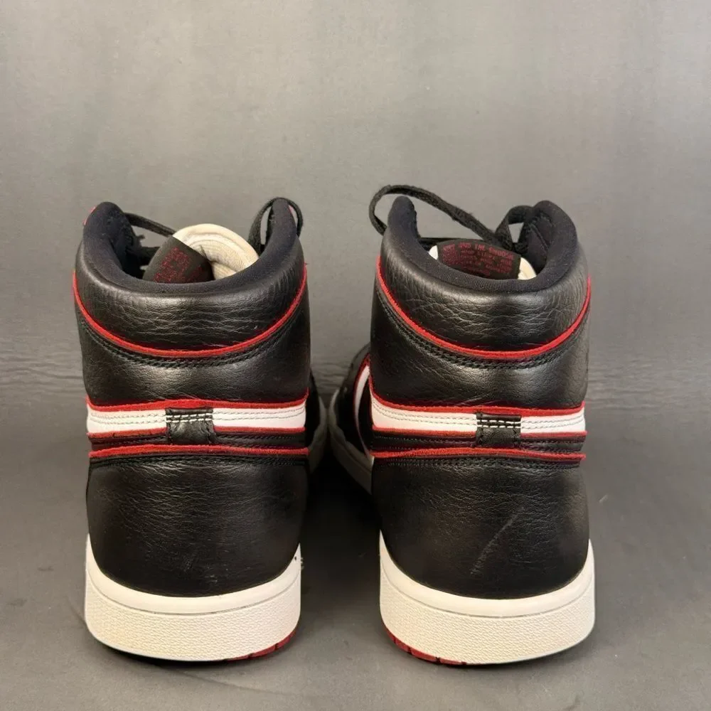 New Air Jordan 1 Retro High OG Bloodline athletic sneaker shoes men’s size 10.5